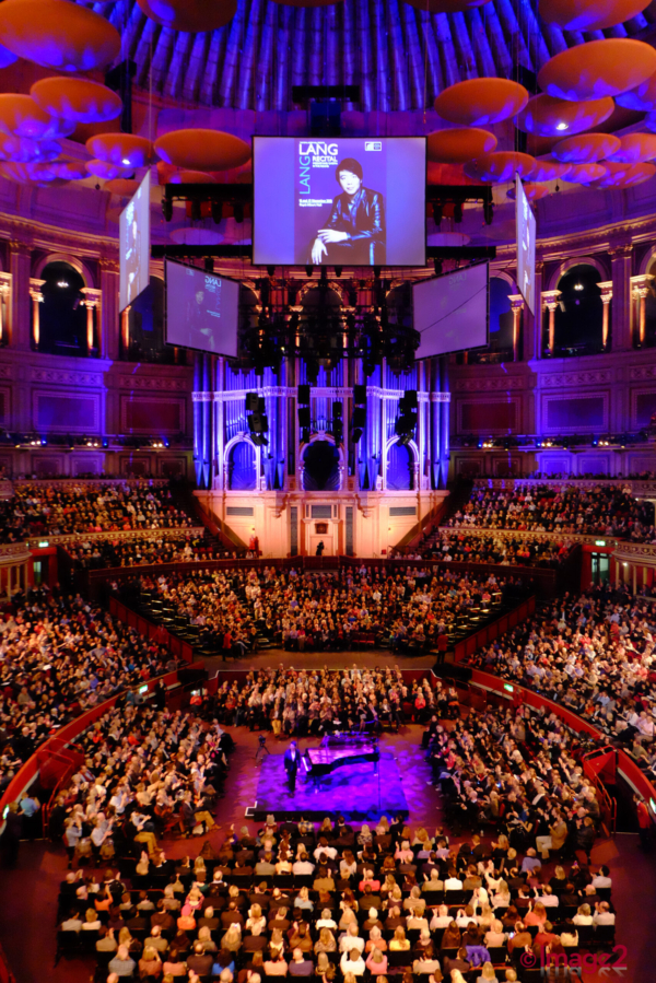 Concert photography at Albert Hall with lang lang performing